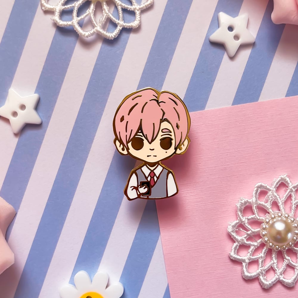 TEN COUNT ENAMEL PINS